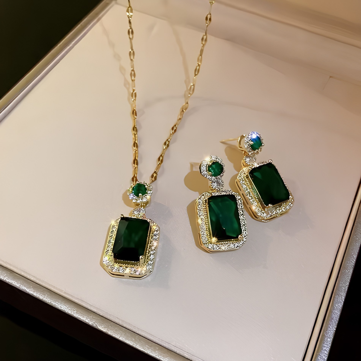 Emerald Elegance 4-Piece Jewelry Set